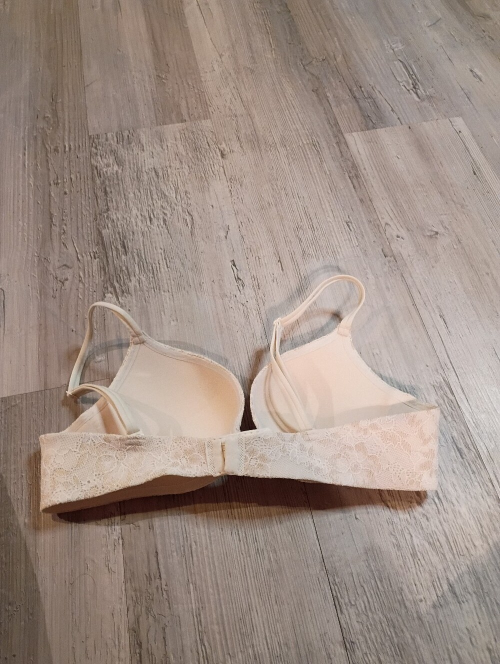 Victoria Secret - Picture 3 of 5